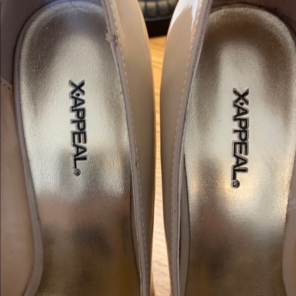 Shoes - Picture 6 of 7